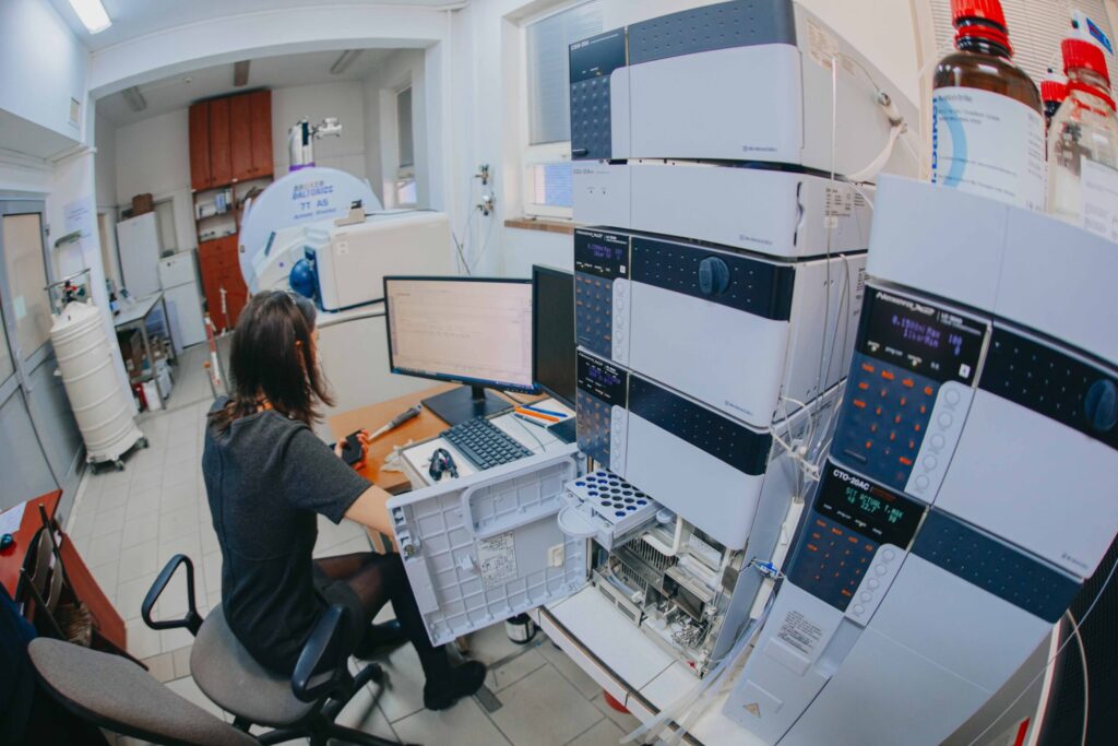 HPLC MS