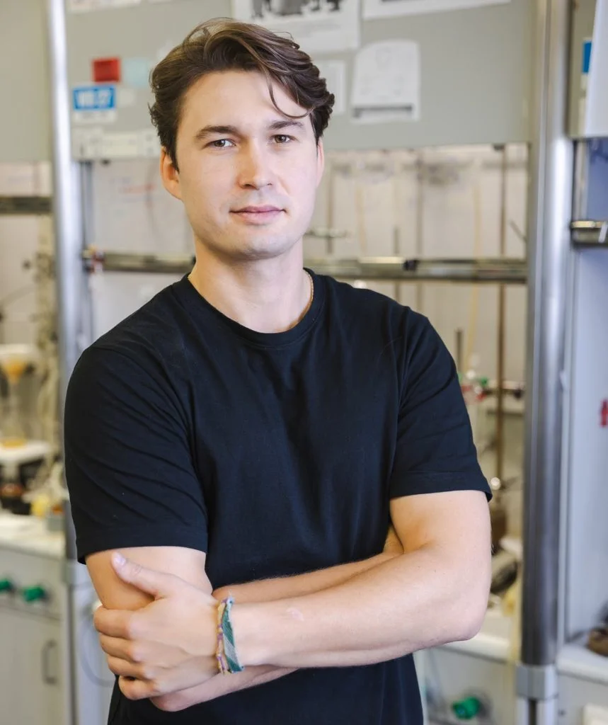 R. Grzelczak
